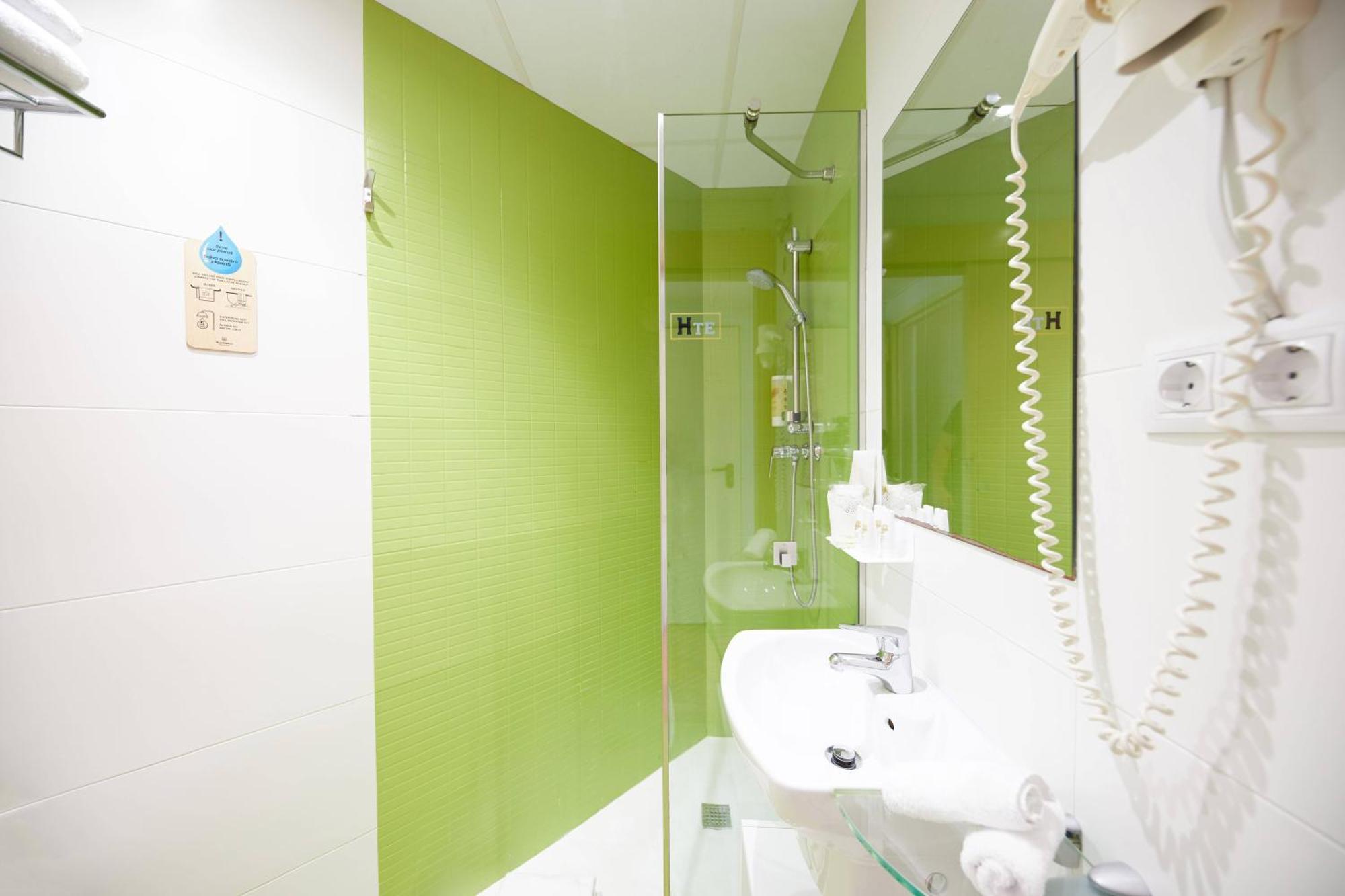 Apart-Suites Hostemplo - Barcelona — Photos 1